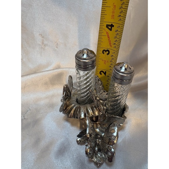 Arthur Court Butterfly Base With Salt and Pepper Shaker Set - Picture 7 of 8